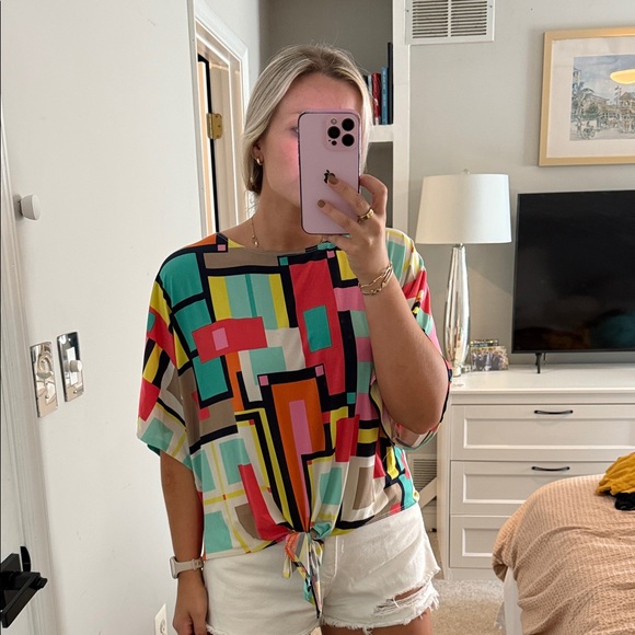 Annalee + Hope Colorful Geometric Blouse - Picture 1 of 3